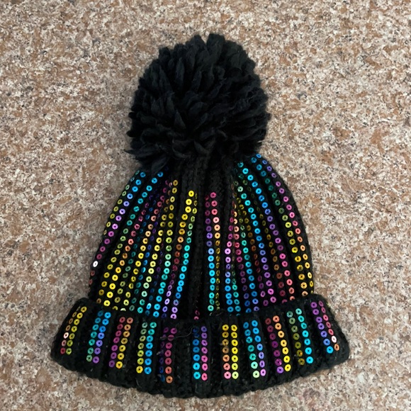 Hat - Picture 1 of 2